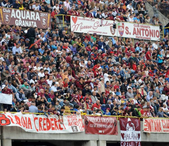 Speciale Fotografico Salernitana Barletta Le Foto Dei Tifosi All Arechi